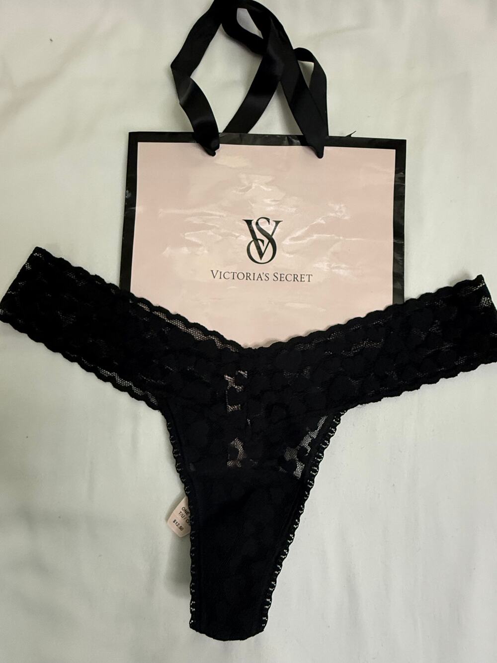 Victoria’s Secret Vintage Sheer Heart Lace Thong Panty – Black – Size OS – 2013